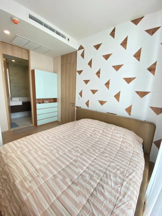 For rent, Noble Be 19, city view, high floor, room decorated in white tones, very inviting Carry your bag and move in.