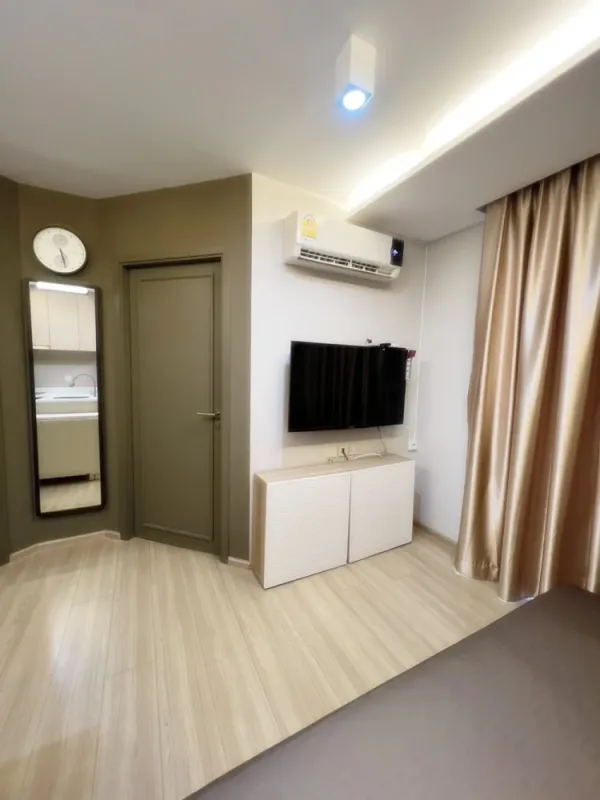 ให้เช่า!! คอนโด มาเอสโตร 12 ชั้น 4 ห้องสวยมาก เฟอร์นิเจอร์ครบ หิ้วกระเป๋าเข้าอยู่ได้เลย ห้ามพลาด!!