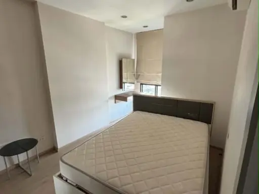 Condo for rent at IDEO SATHORN THAPRA. Fully furnished and equipped with appliances. Just bring your personal belongings and move in!