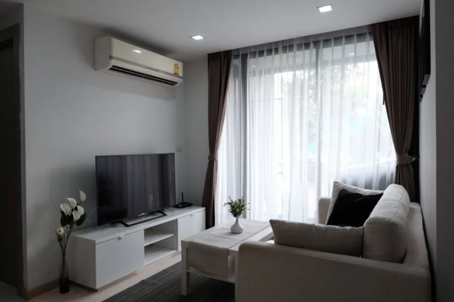 Sell / rent Socio Inthamara, corner room, north is not hot. Nice and comfortable decoration If interested, hurry to reserve now. Don't miss it.