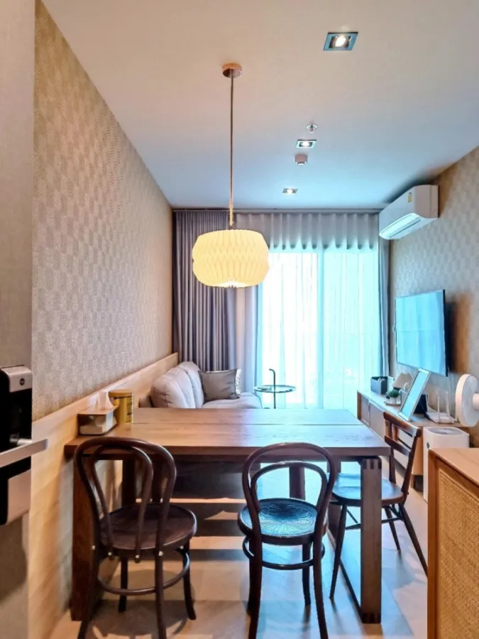 Condo for sale, Life Asoke-Rama 9, 15th floor, north, with Buit-In furniture, partition room Hurry up to reserve before you miss it.