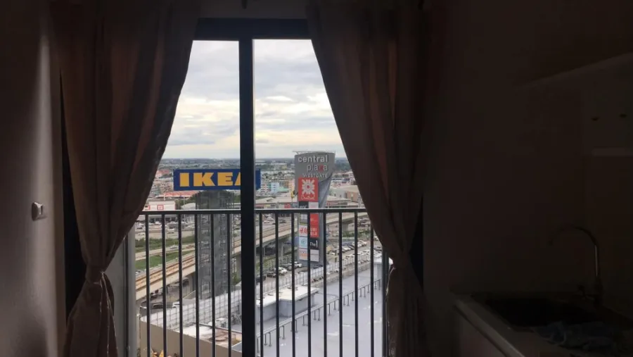 Sell / rent Plum Condo Central Station 1 bedroom 1 bathroom with furniture and complete electrical appliances.