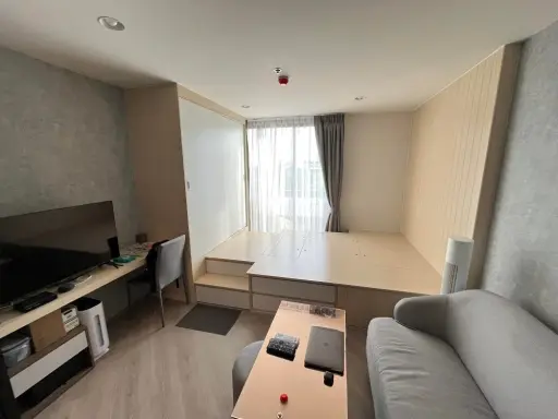 Urgent sale, The Base Saphan Mai, 7th floor, no building blocking the view, great price. If you miss it, you'll regret it later. Let me tell you.