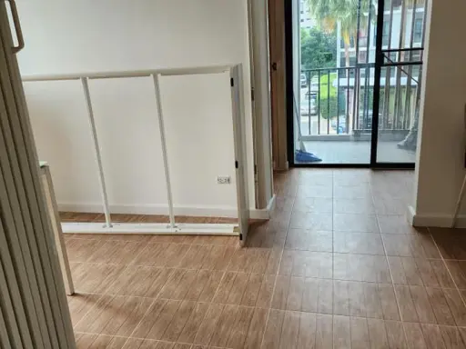 For sale: I Condo Ngamwongwan, 2 bedrooms, 2 bathrooms, such a good price that you need to reserve now.