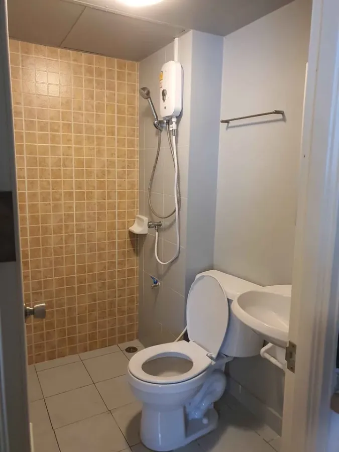Condo for rent, Lumpini Township Rangsit Klong 1. Spacious and comfortable room, fully furnished. Book now!