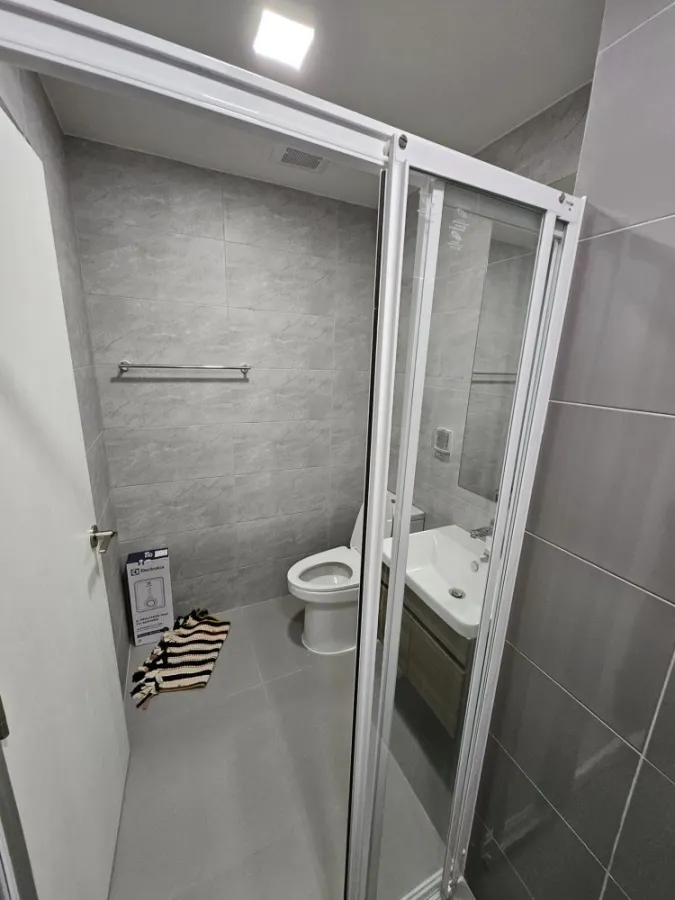 For rent, Modiz Launce Rangsit, 28th floor, divided room, fully furnished, nice to live in. Hurry and reserve now, don't miss it, urgent.