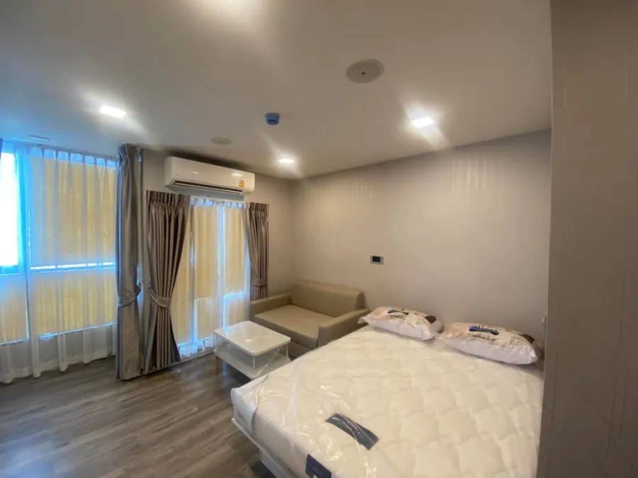 ให้เช่า Atmoz Chaengwattana ห้องน่าอยู่มาก เฟอร์นิเจอร์ครบครับ ราคาคุ้มมาก รีบจองเลย อย่ารอช้า