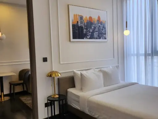 For rent: Park Origin Thonglor, Building B, very high floor, spacious room, fully furnished, very attractive.