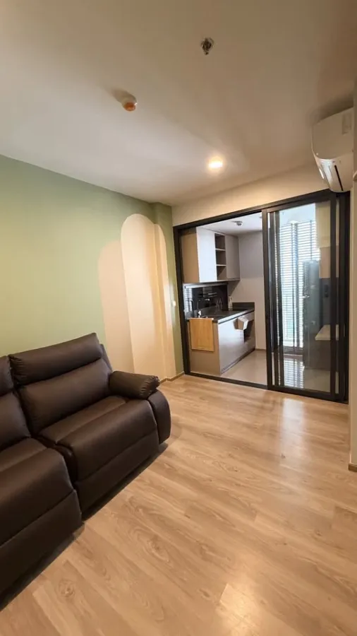 For rent: OKA Haus Sukhumvit 36, fully furnished room, ready to move in, complete with furniture and appliances, just bring your suitcase and move in.