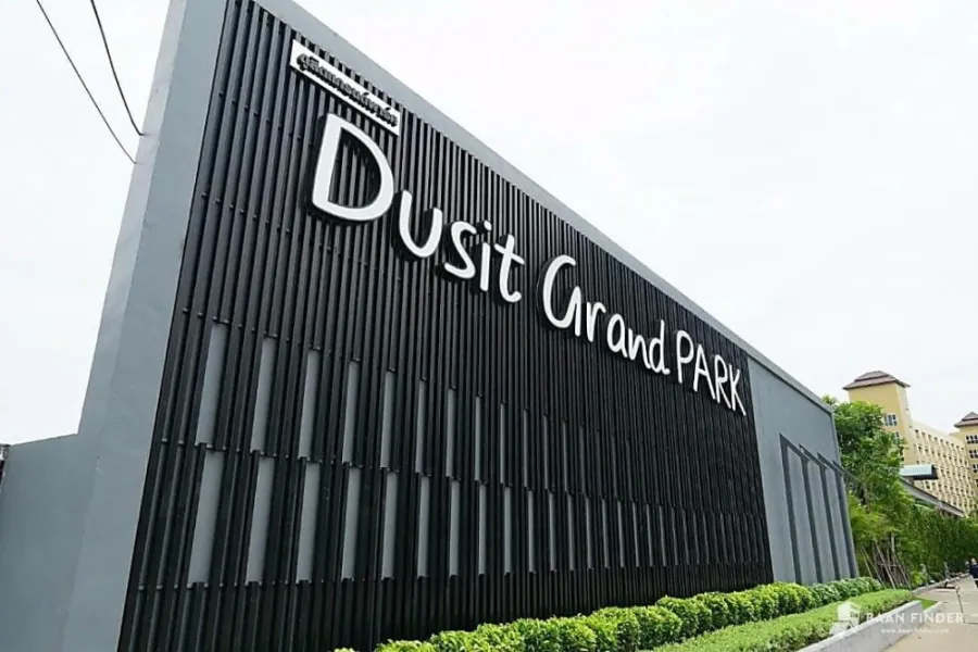 Dusit Grand Park (Jomtien) for sale, well decorated, great built-ins, spacious room, nice to sleep in, just come and move in.