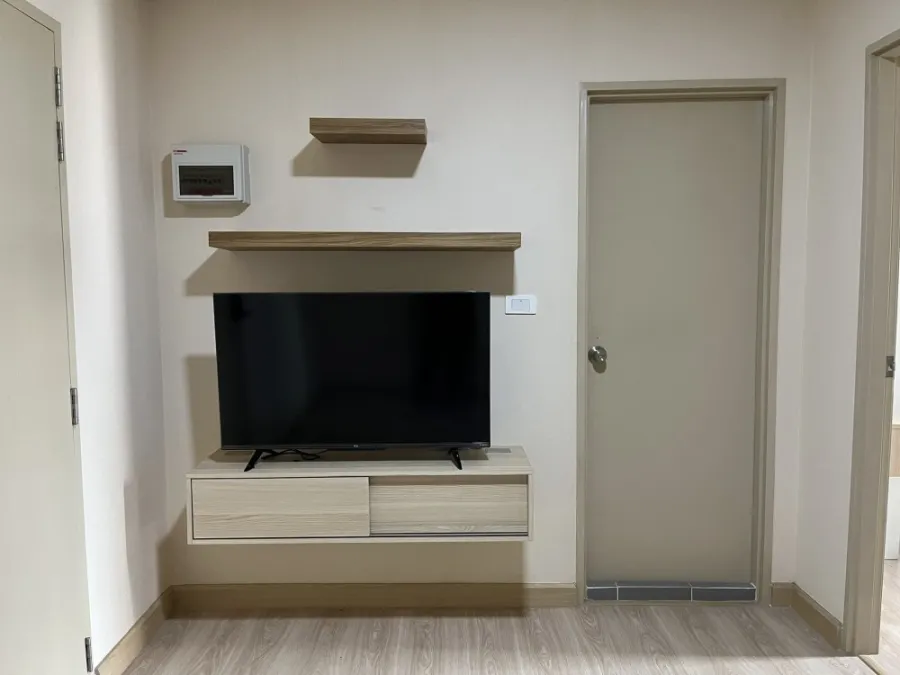 For rent, The Revo Lat Phrao 48, the room is divided into proportions, nice to live in, clean, pleasing to the eye, already comfortable. Reserve now.