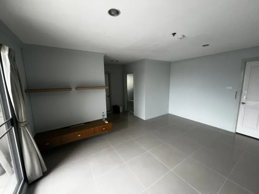 Condo for rent, Lumpini Place Rama 9-Ratchada. Beautiful room, fully furnished, comfortable living. Book now!!