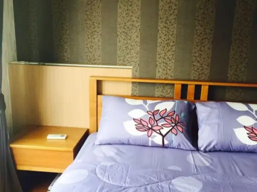 For rent Lumpini Ville Chaengwattana-Pak Kret. nice decorated room built-in furniture Plus pool view. Book now.
