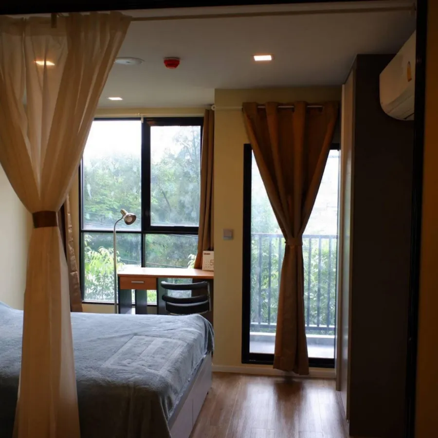 ให้เช่า Atmoz ลาดพร้าว 15 ห้องน่าอยู่ โทนสีอบอุ่น ชั้น 4 ลมเข้ากำลังดี เครื่องใช้ไฟฟ้าครบครัน จองเลย