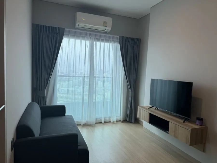 For rent, Lumpini Suite Din Daeng-Ratchaprarop, high floor, very beautiful view, good amenities. You must reserve now.