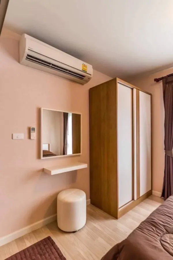 For sale: Plum Condo Laem Chabang, 1 bedroom, 1 bathroom, nice wallpaper, fully furnished, reserve now!