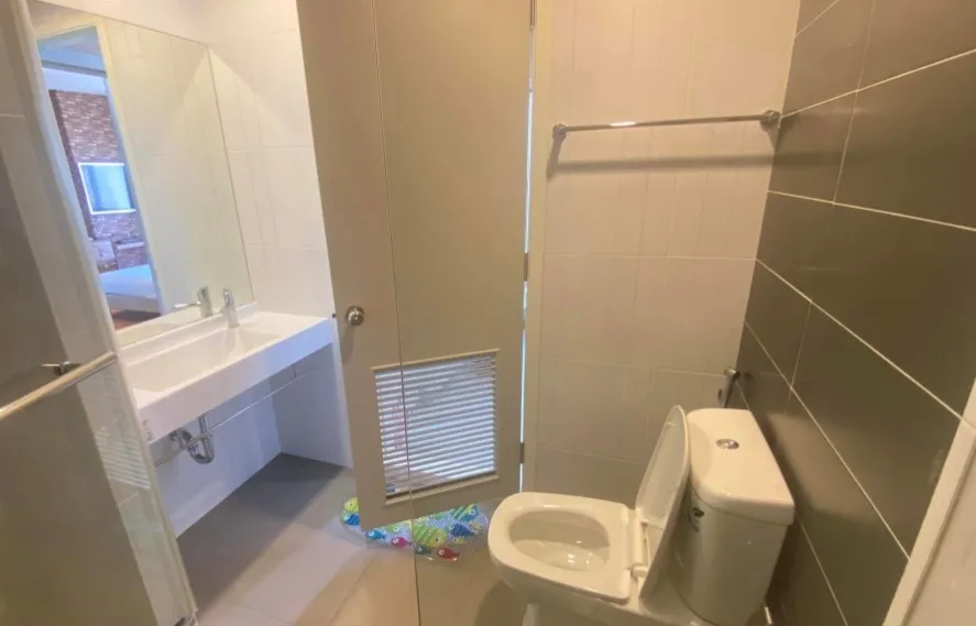For sale, The President Sathorn-Ratchapruek 2, 30th floor, top floor, well decorated. Built-in furniture. Book now.