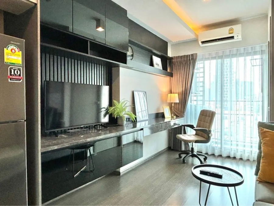 For rent, Ideo Sukhumvit 93, 10th floor, north balcony. Decorated with nice furniture. Don't miss it. Book now.