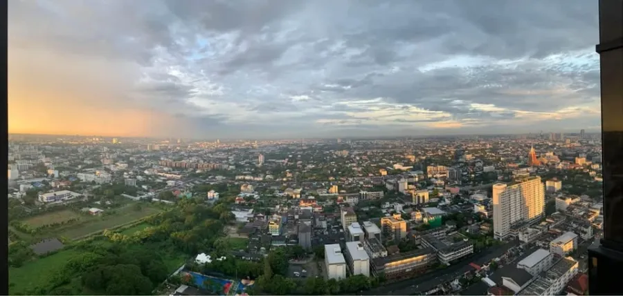 ขาย ให้เช่า The Line Sukhumvit 101 ตอนเย็นได้วิวสวย ห้องเพดานสูง 3.5 เมตร แต่งพร้อมอยู่ ไม่จองถือว่าผิด