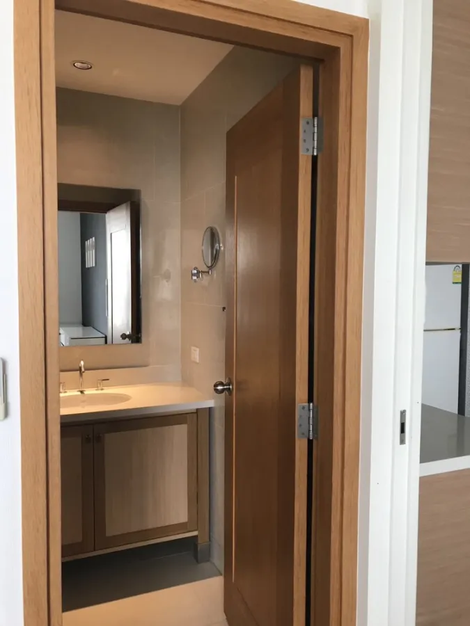 Urgent sale!! The Emporio Place, 16th floor, beautiful room, fully furnished, good price, ready to move in, hurry and reserve now!!