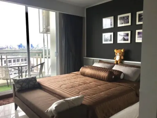For sale or rent: Supalai Prima Riva condo. Beautiful unit, amazing view, great atmosphere. Book today! You won't want to miss out.