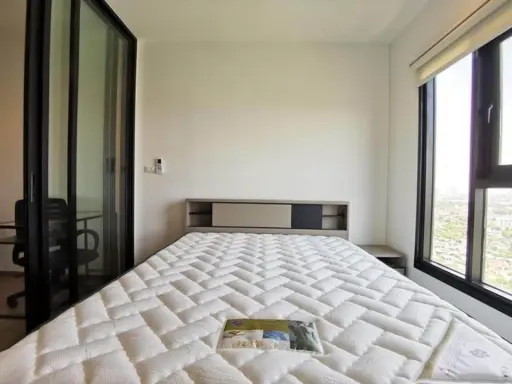 For rent, The Base Petchkasem, 20th floor, very beautiful view, fully furnished, comes with Walk-In Closet, book now.