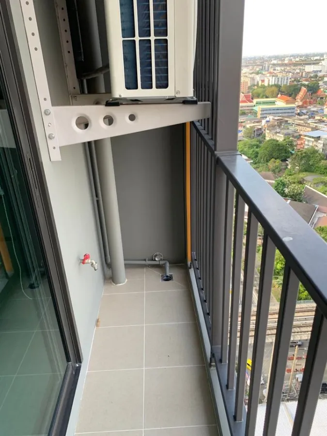 For rent The parkland Charan-pinklao Complete furniture and electrical appliances Got a very beautiful view, don't miss it.
