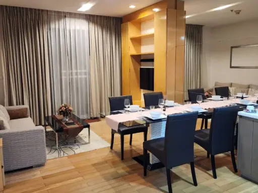 For rent Siri@ Sukhumvit (Siri at Sukhumvit), spacious room, comfortable, suitable for a family, well-built-in room, full of amenities, book now, don'