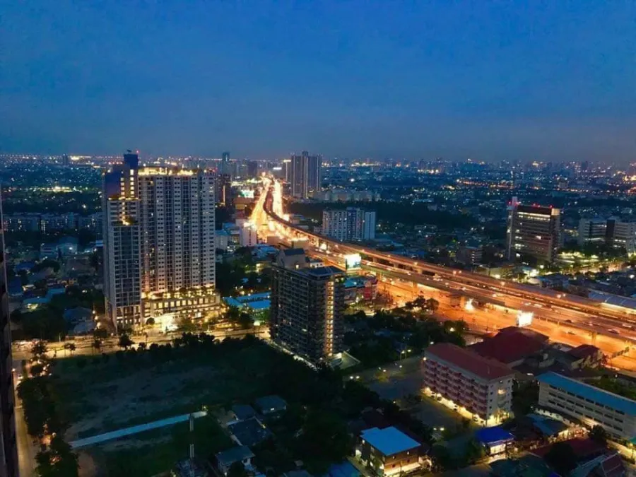 Condo for rent, The Politan Rive, high view, ready amenities, book now, hurry.