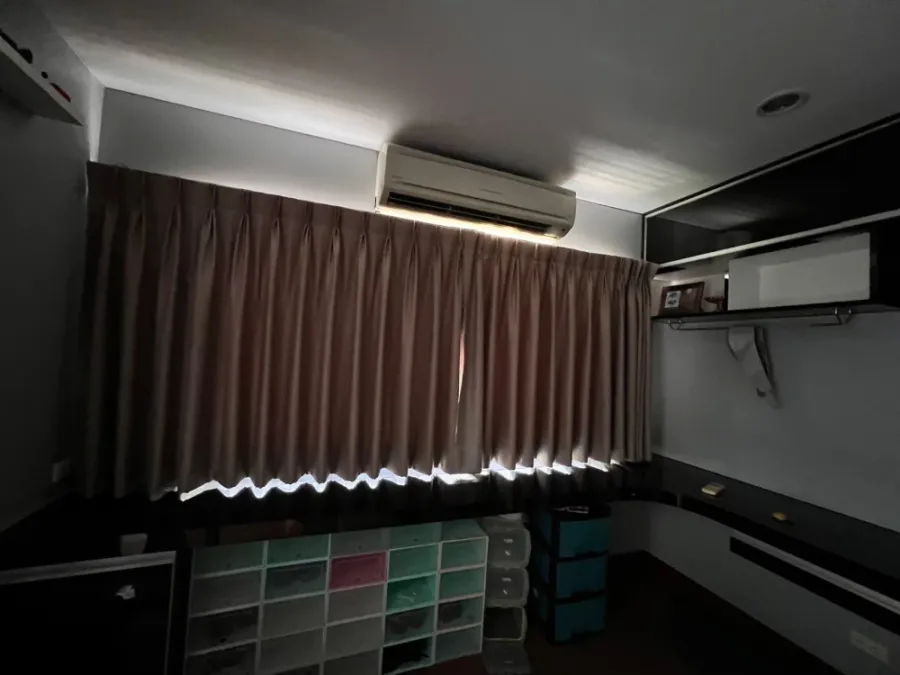 For sale: Condo One X Sathorn Narathiwat, corner room, has windows on 2 sides, good ventilation, book now before you miss out++