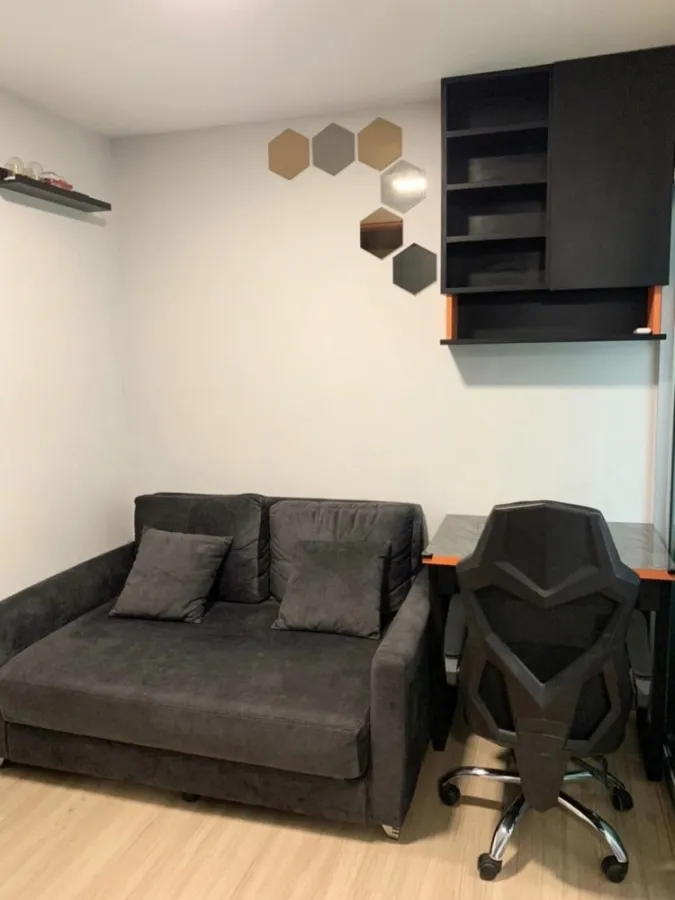 For rent: Plum Condo Mix Chaengwattana, built-in TV shelf, fully furnished. It's worth the price.
