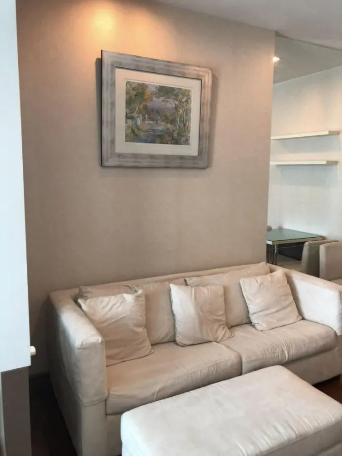 For rent: Ivy Sathon 10, 15th floor, fully furnished, very comfortable sofa. The bed was comfortable. Can't reserve anymore.